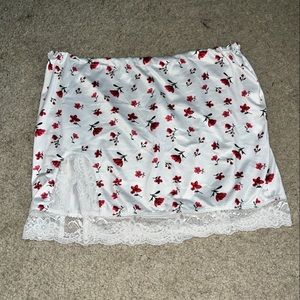 Flower lacy skirt